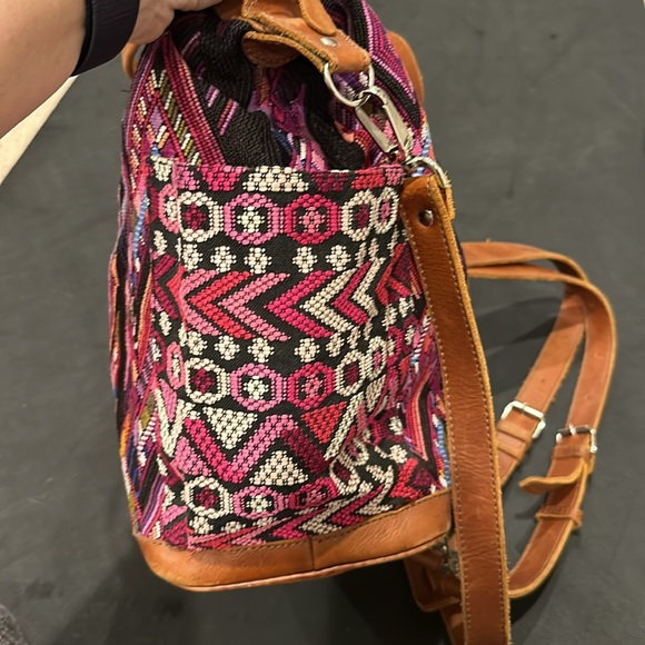 Nena & co convertible day bag with all straps. Excellent use condition. - Picture 8 of 9